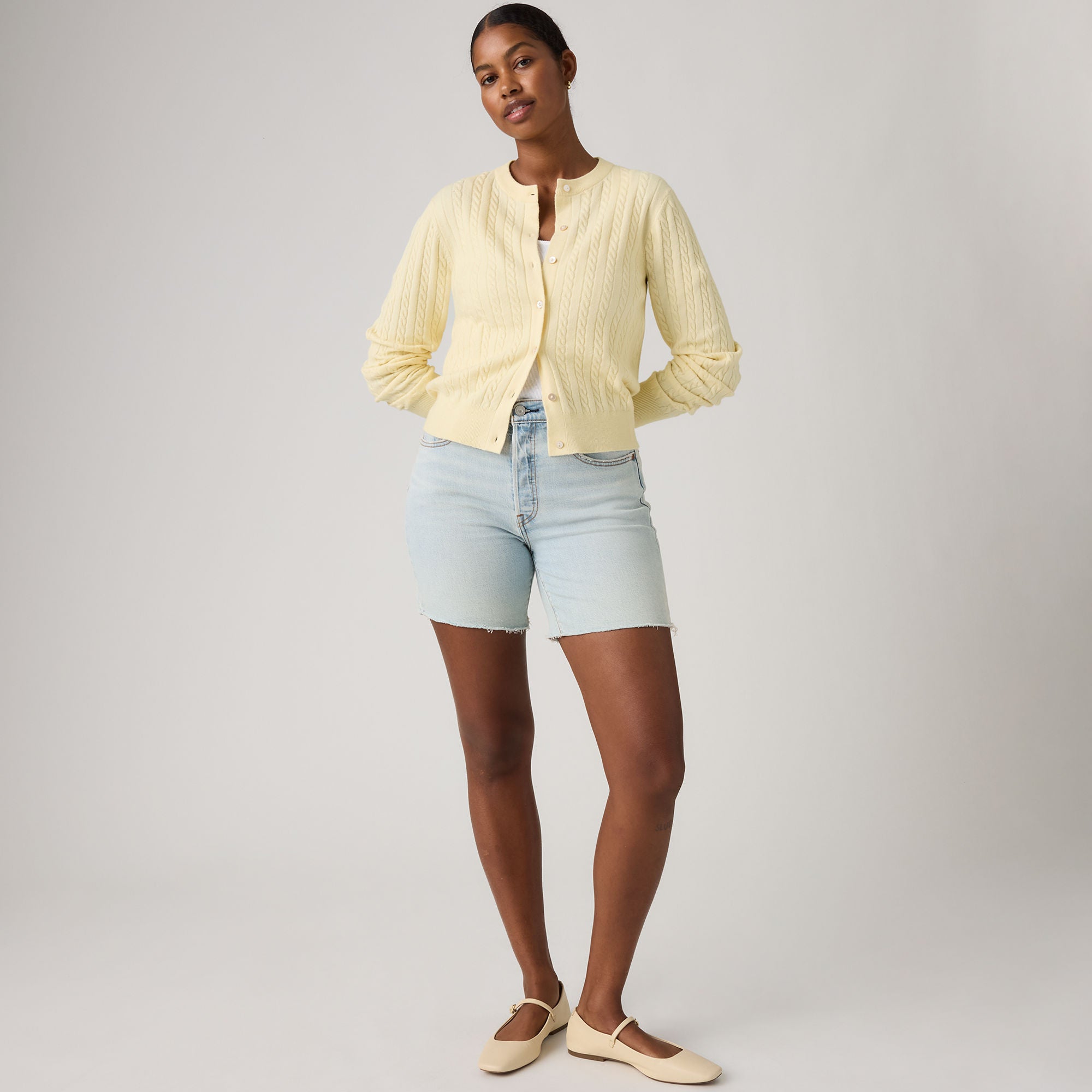 Levi's® Women's 501® Lightweight Mid-Thigh Shorts | Levi's SG