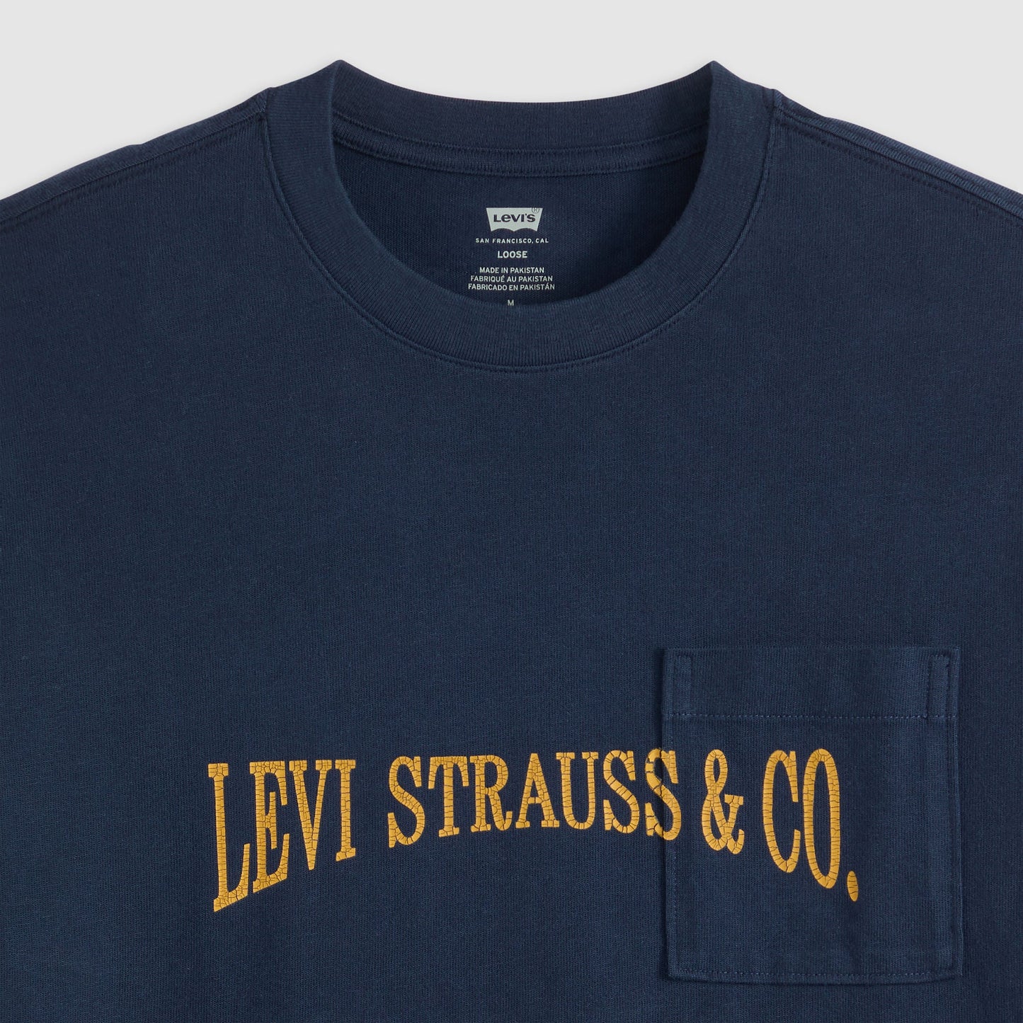 Levi's® Men's Half-Sleeve Graphic Pocket T-Shirt