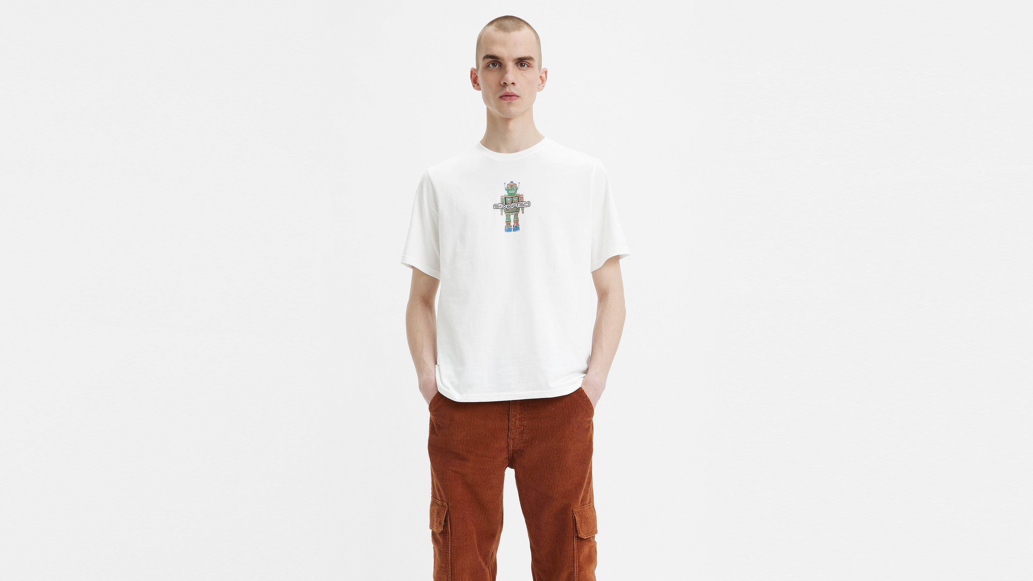 white t shirt levis