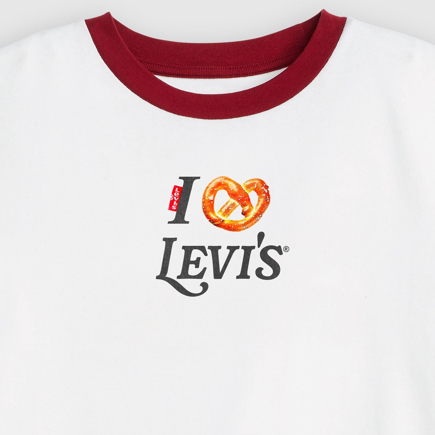 Levi's® Women's Graphic Essential Sporty Tee