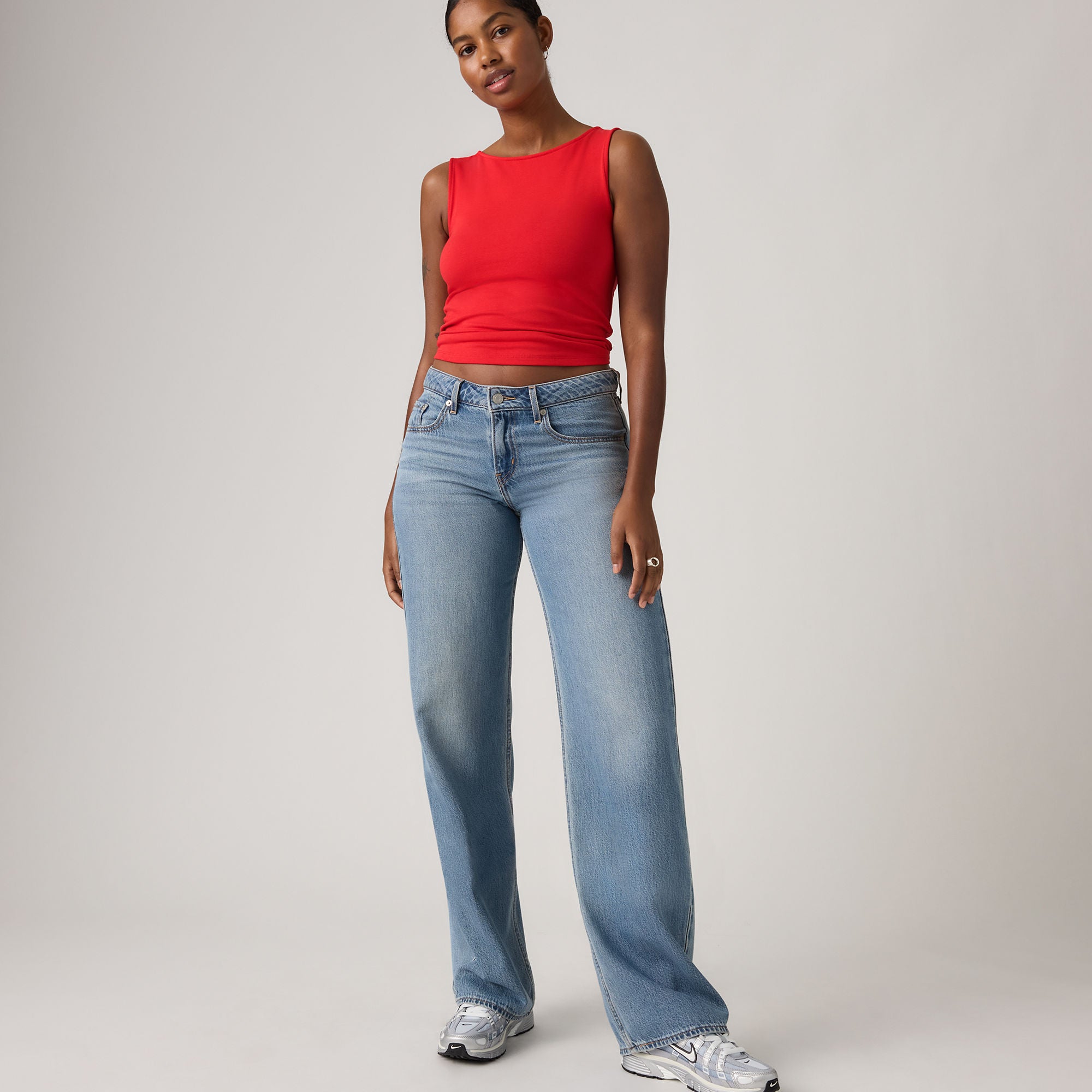 Levi's® Women's Low Loose Jeans - Medium Indigo | Levi's SG