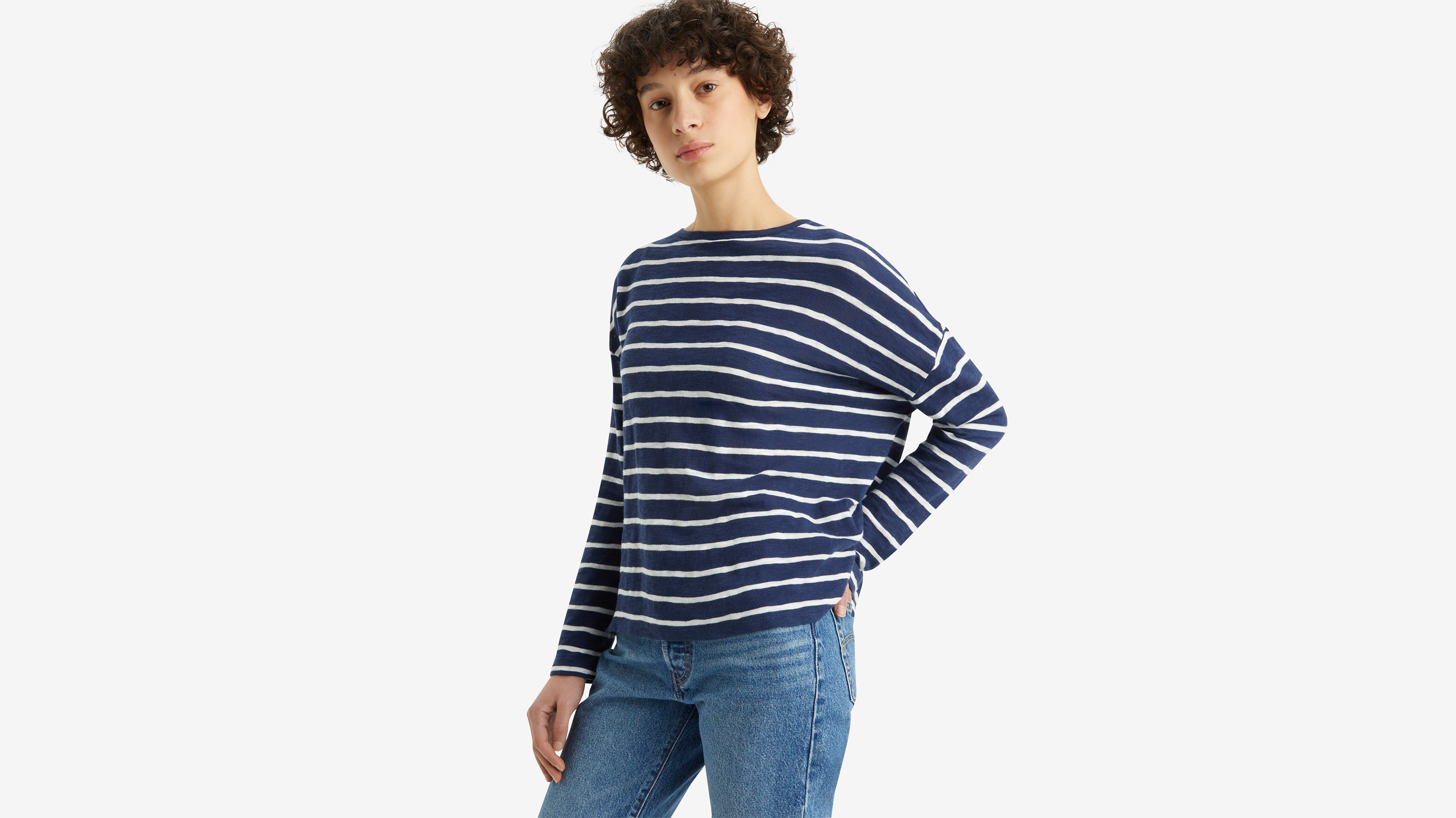 blue and white long sleeve t shirt