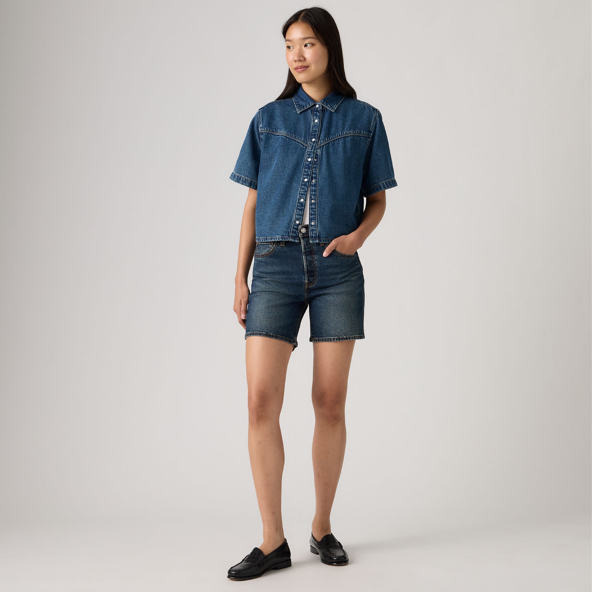 Levi's® Women's Mid-Thigh Shorts - Quit Shift Ltw | Levi's SG