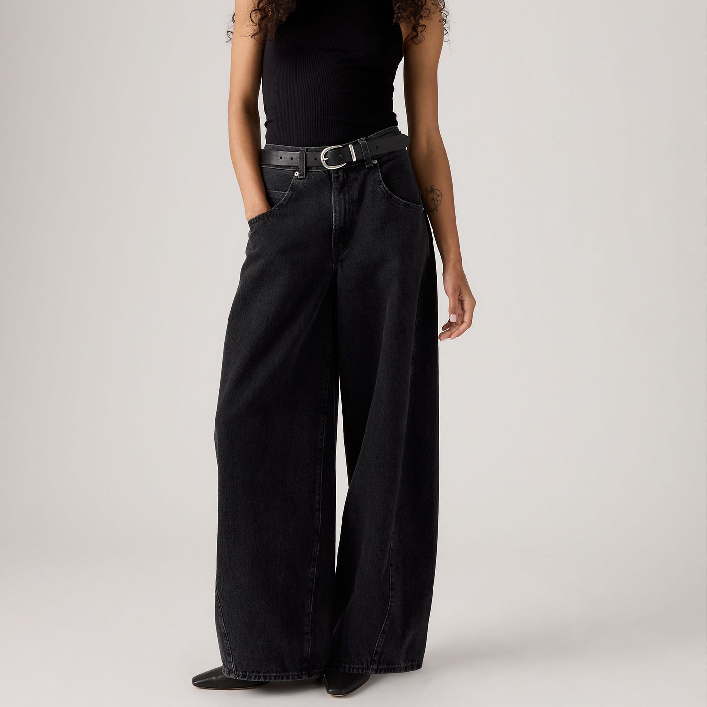 Levi's® Women's Super Baggy Barrel Jeans