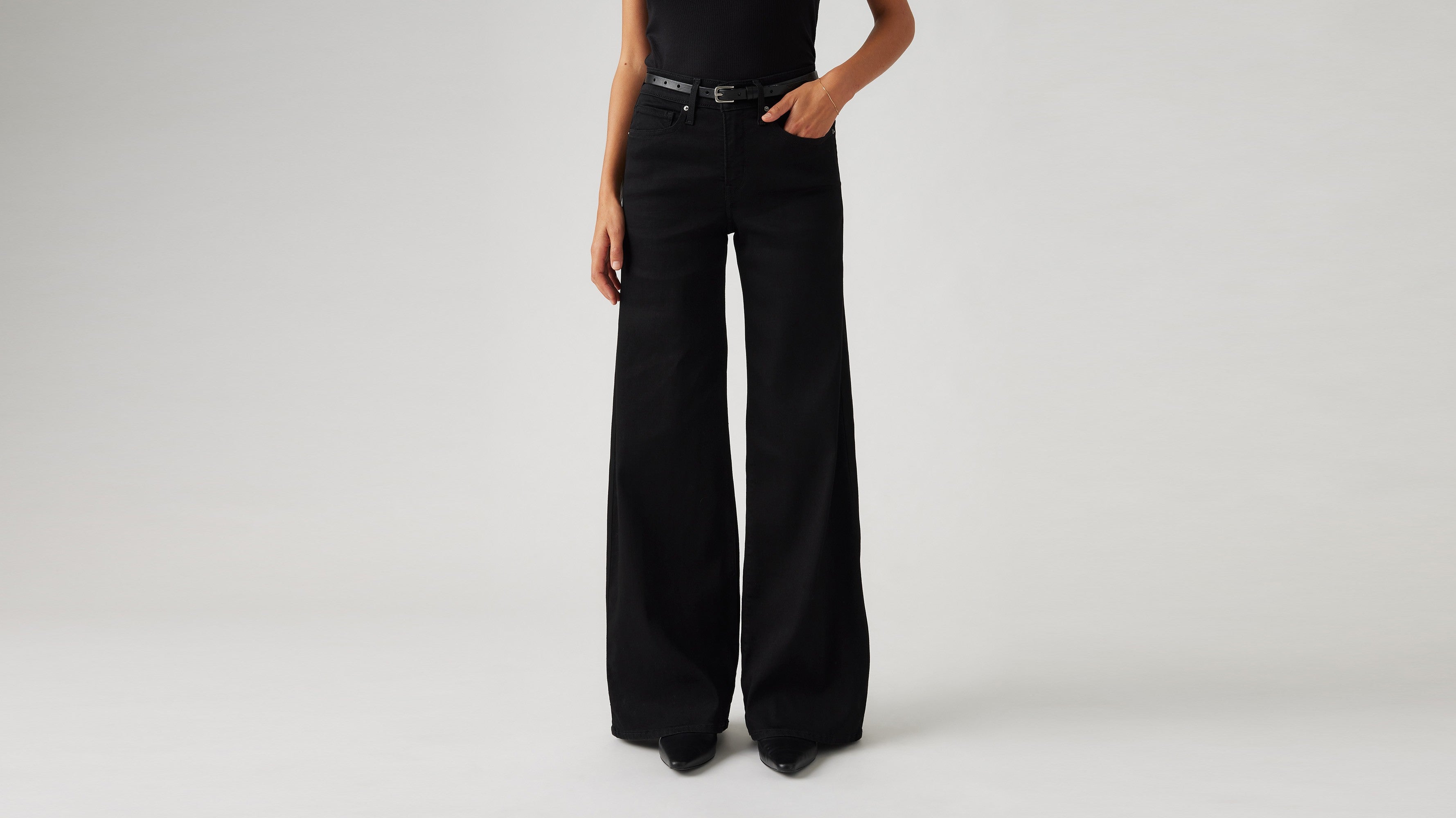 Levi's® Women's 318 Shaping Wide-Leg Jeans - Soft Black