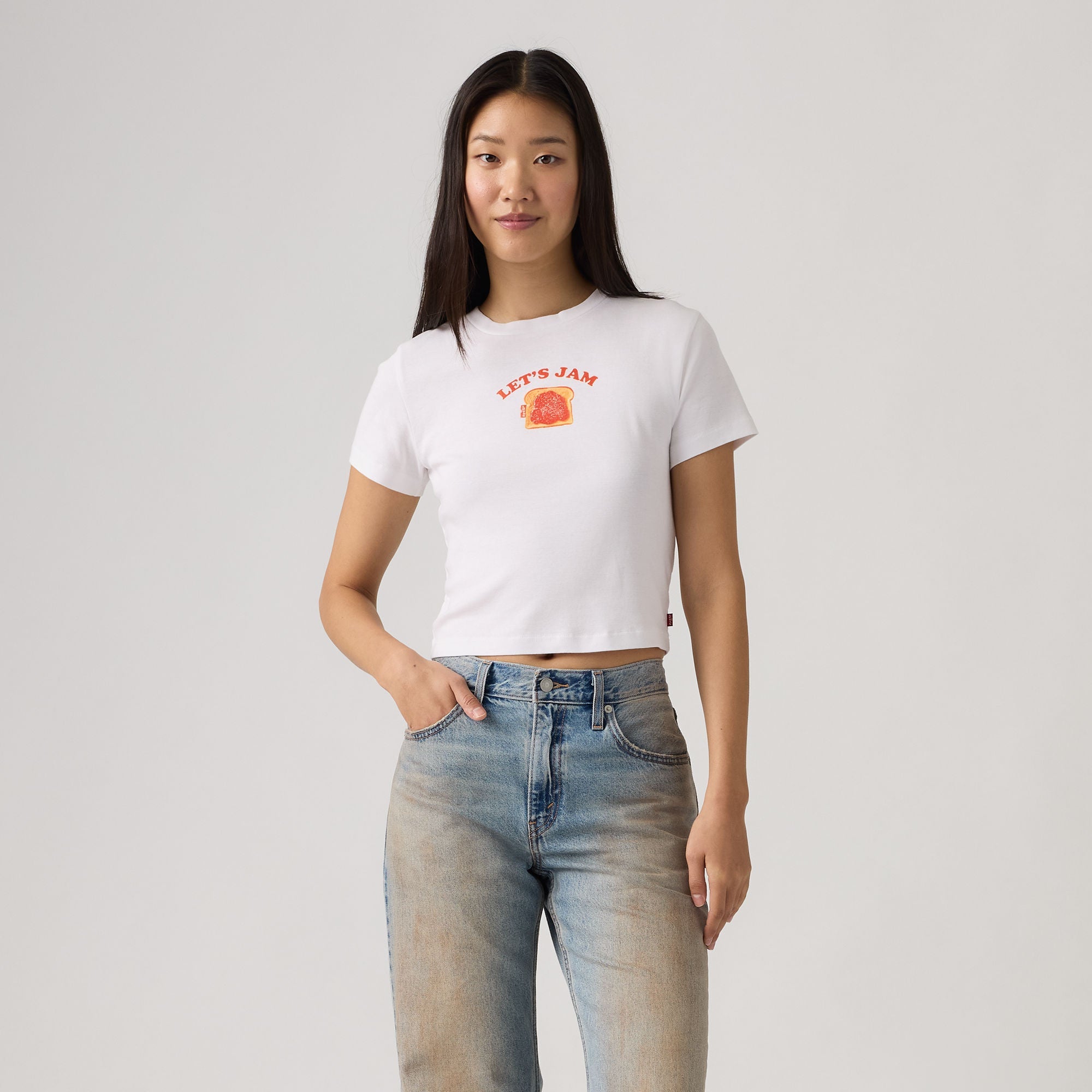 lady　0509 Levi's® Women's Graphic Essential Sporty Tee | Levi's SG