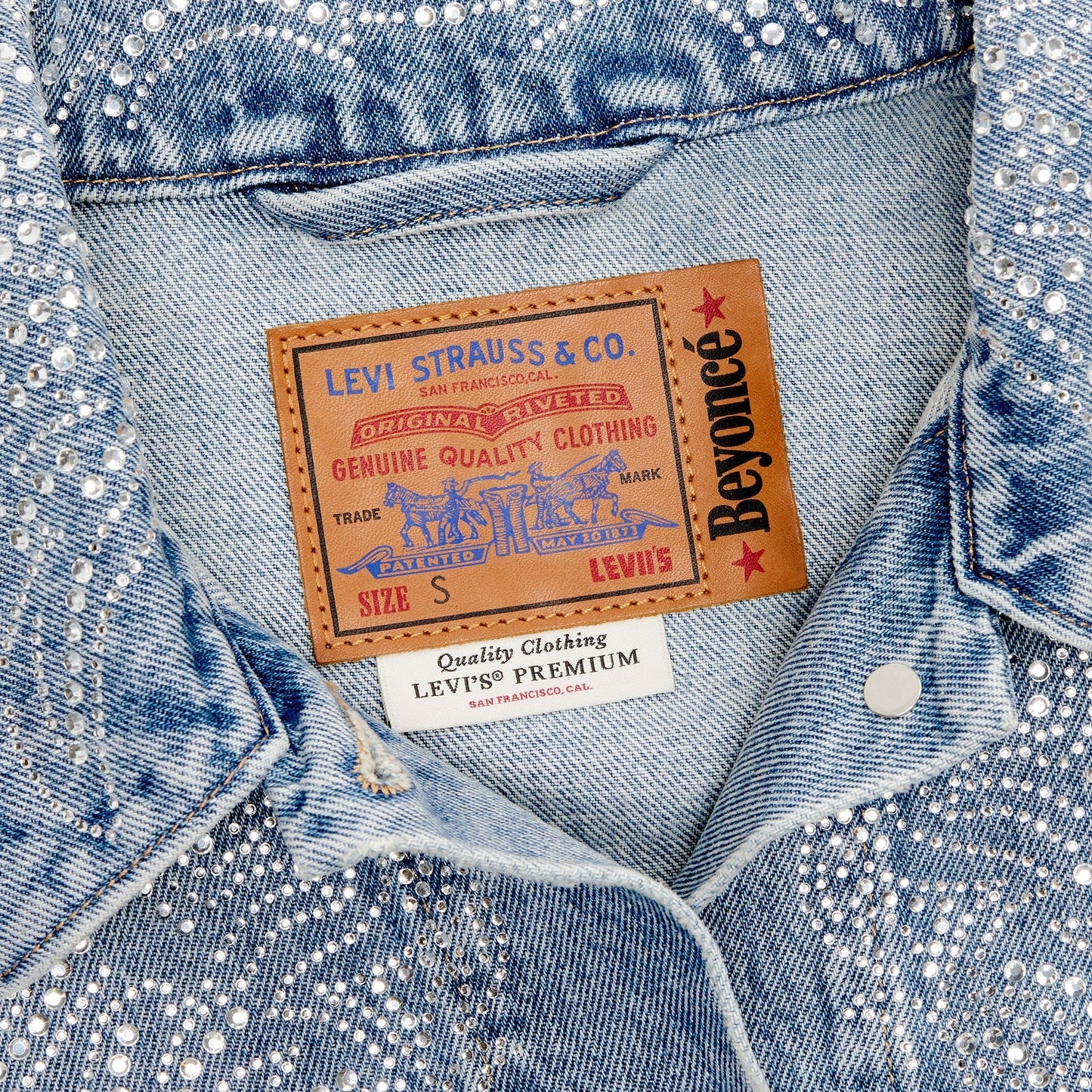 BEYONCÉ x Levi's® Women's Shrunken '90s Trucker Jacket
