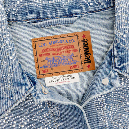 BEYONCÉ x Levi's® Women's Shrunken '90s Trucker Jacket