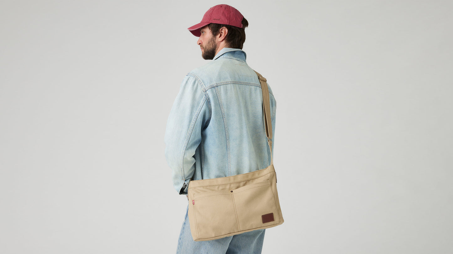 Levi's® Men's Heritage Messenger Bag