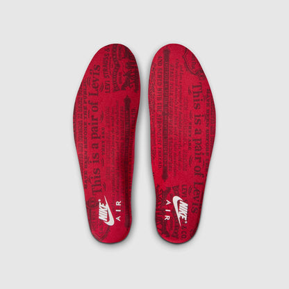 Air Jordan 3 x Levi’s®
Black Denim Sneakers