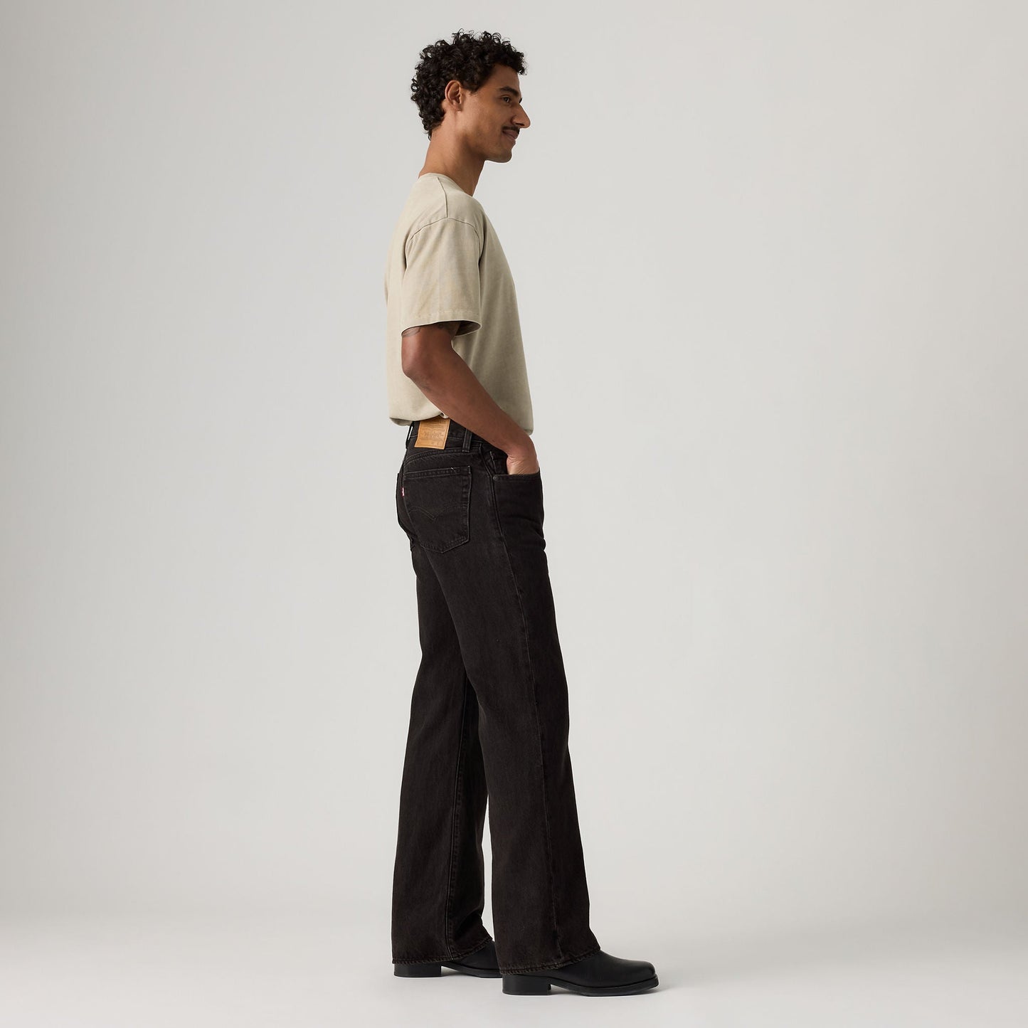 Levi's® Men's 567™ Relaxed Flare Jeans