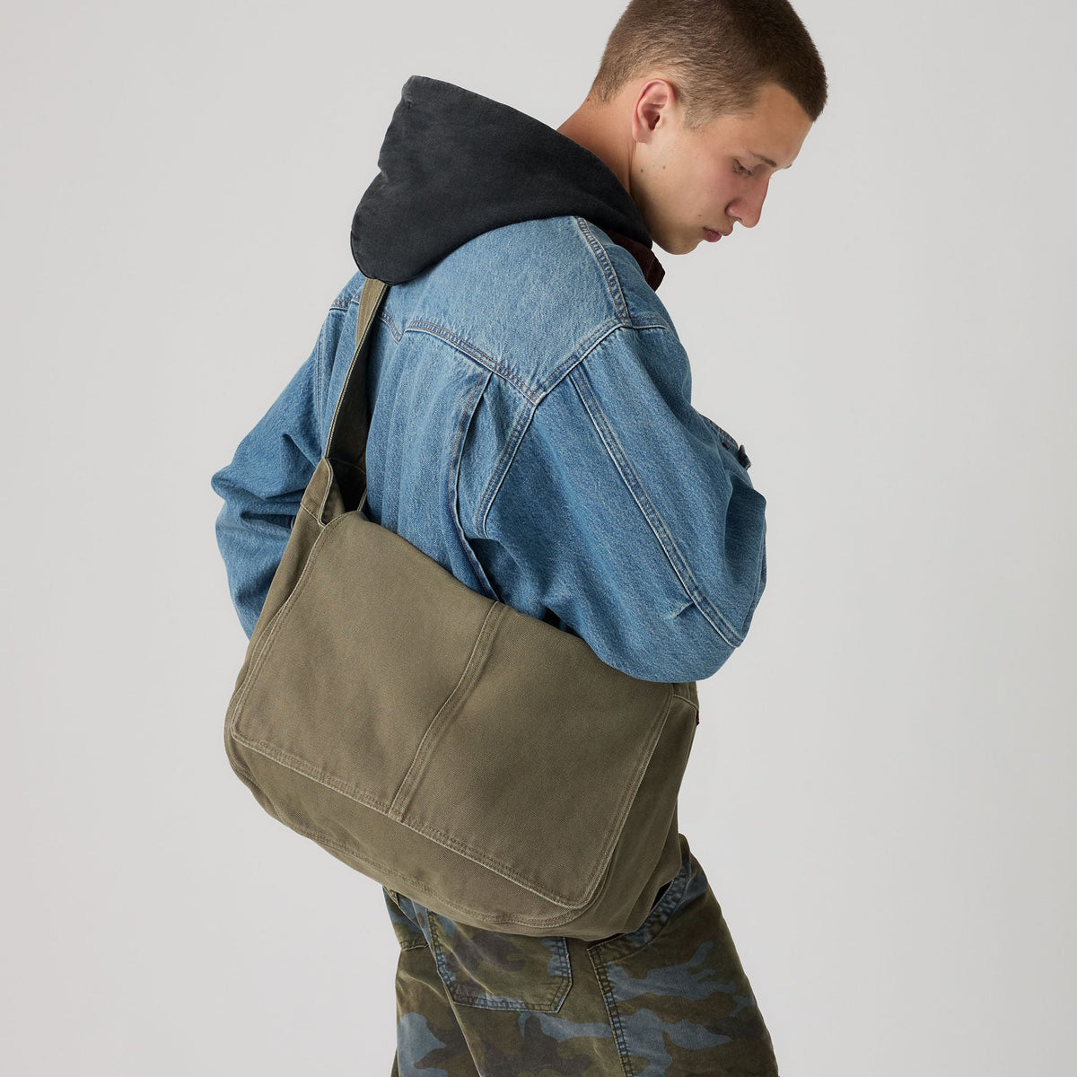 Levi's® Men's Oliver Mail Bag