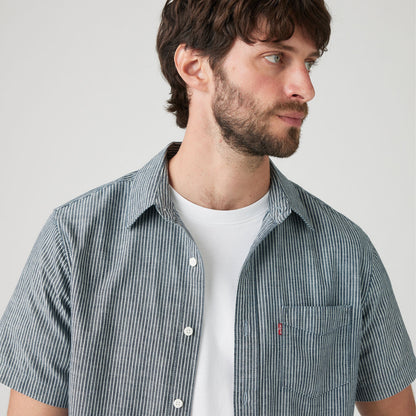 Levi's® Men's Short-Sleeve Classic Standard Fit Shirt