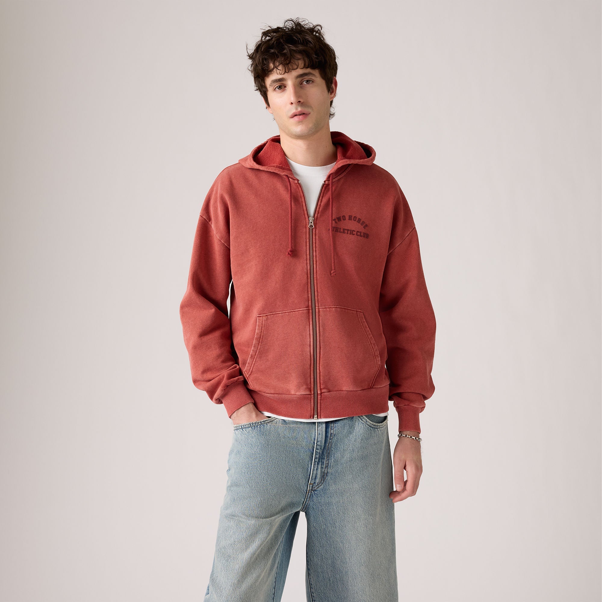 levis-mens-two-horse-cropped-