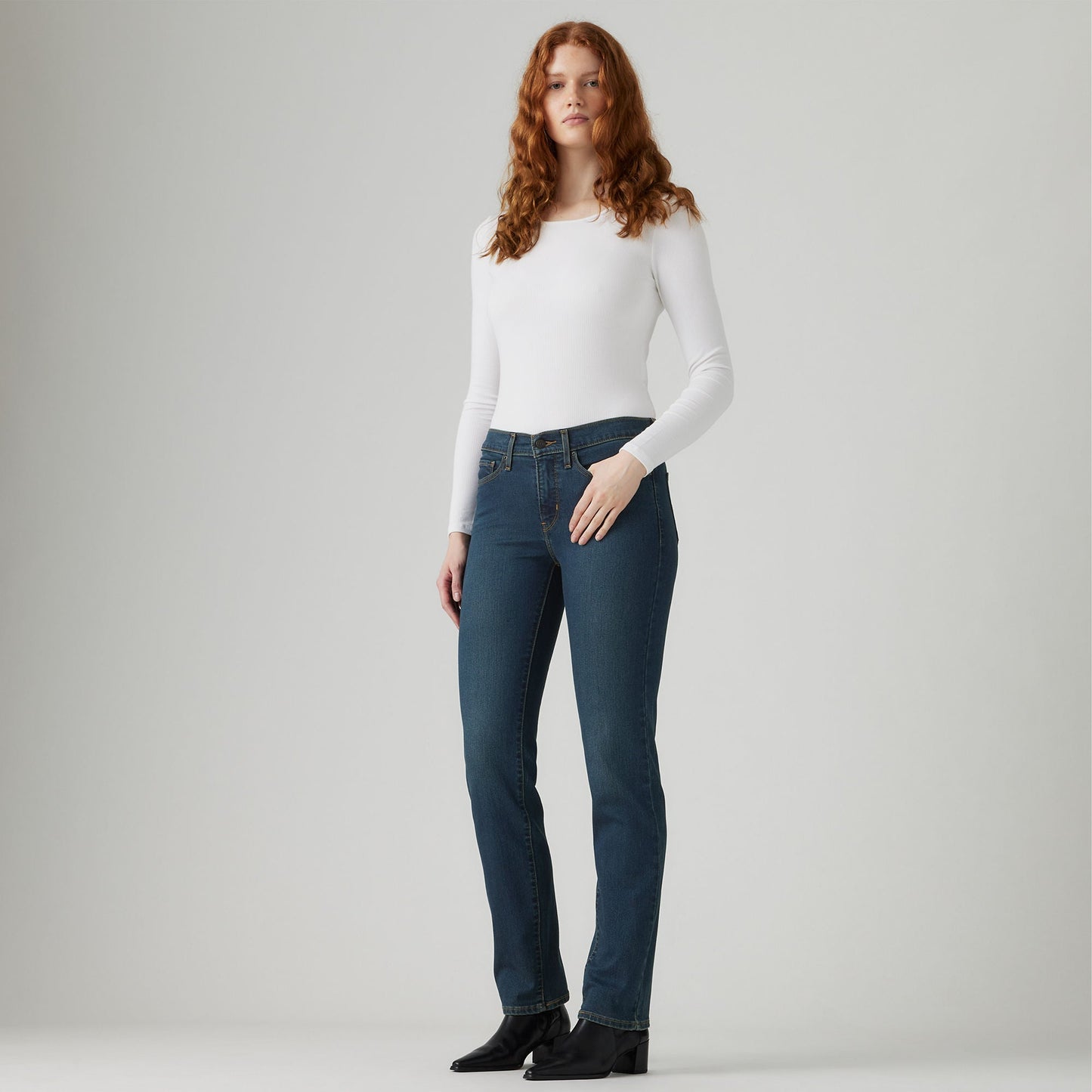 Levi's® Women's 314 Shaping Straight Jeans
