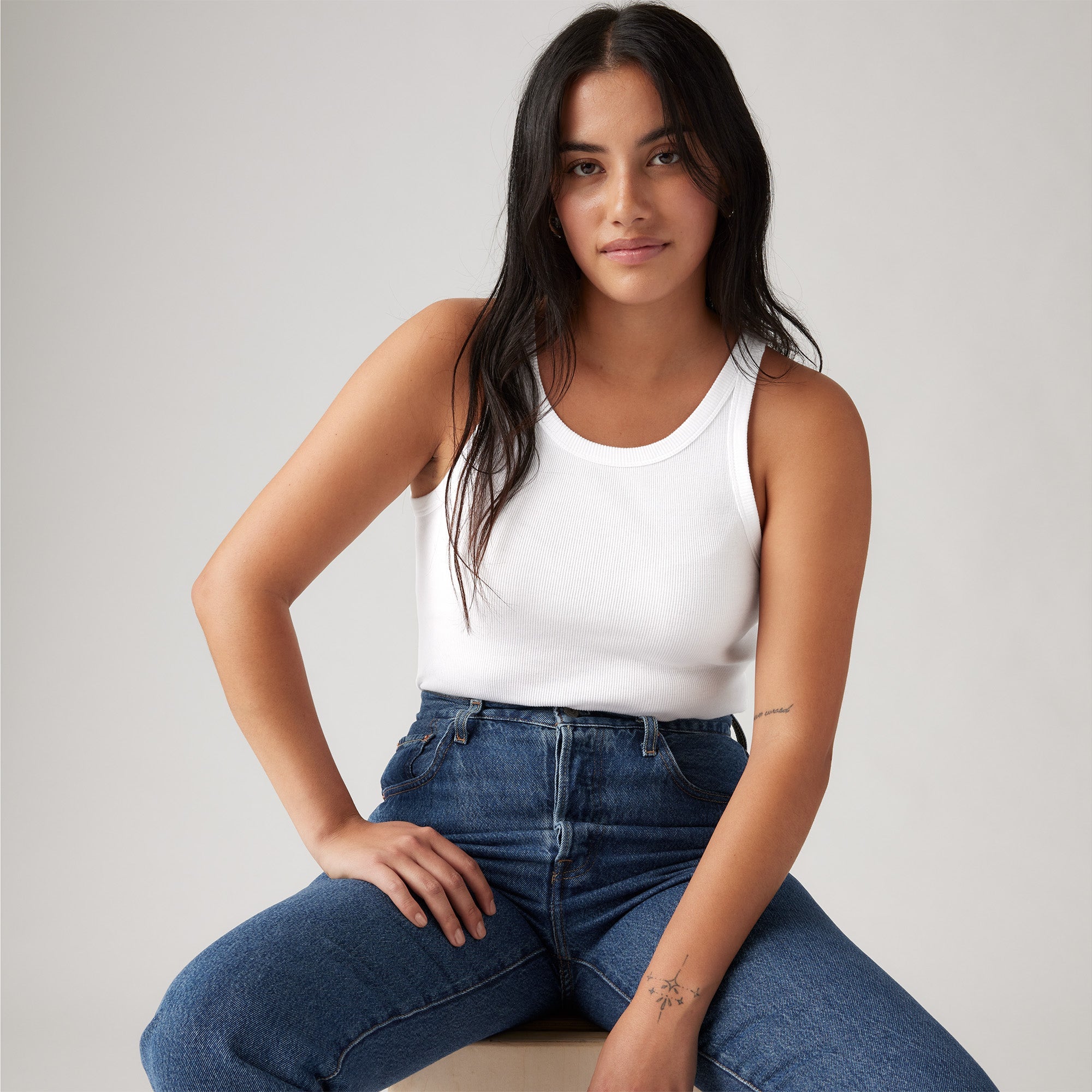 levis-womens-essential-racer-