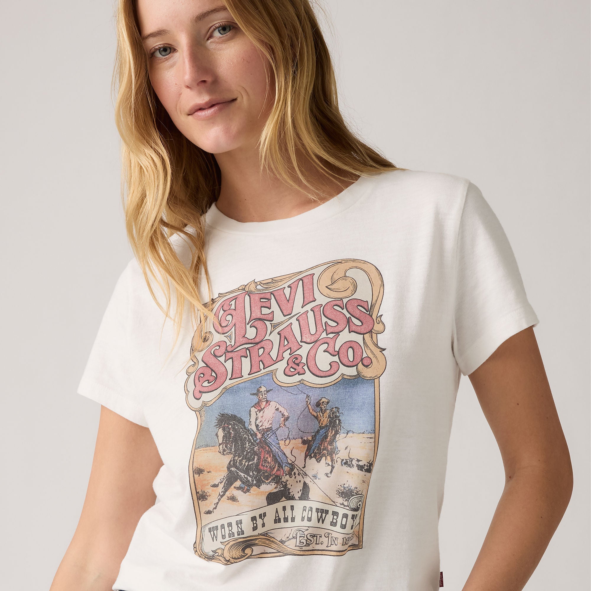 Levi's® Women's Graphic Boxy T-Shirt - Western Archival Worn