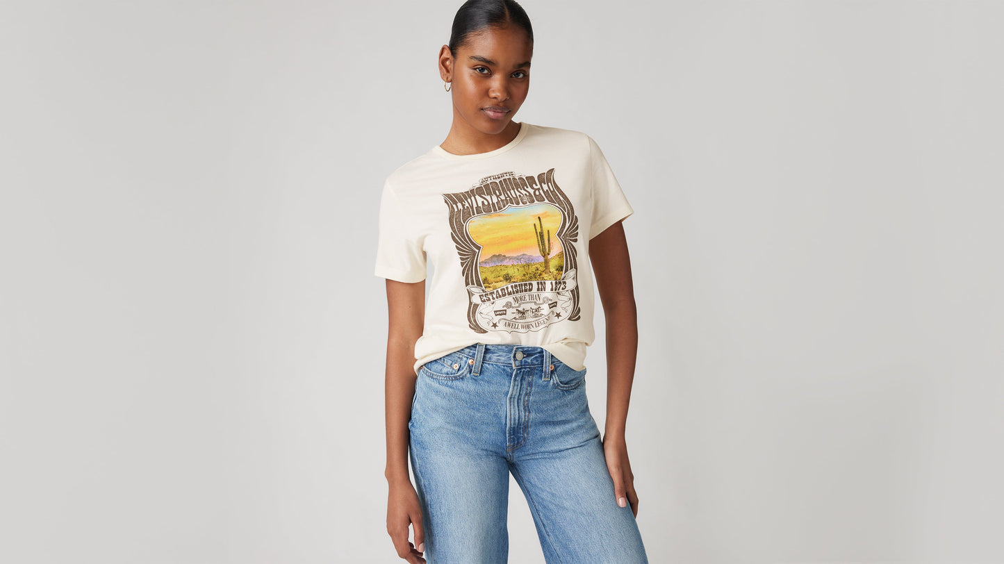 Levi's® Women's Graphic Iconic Tee