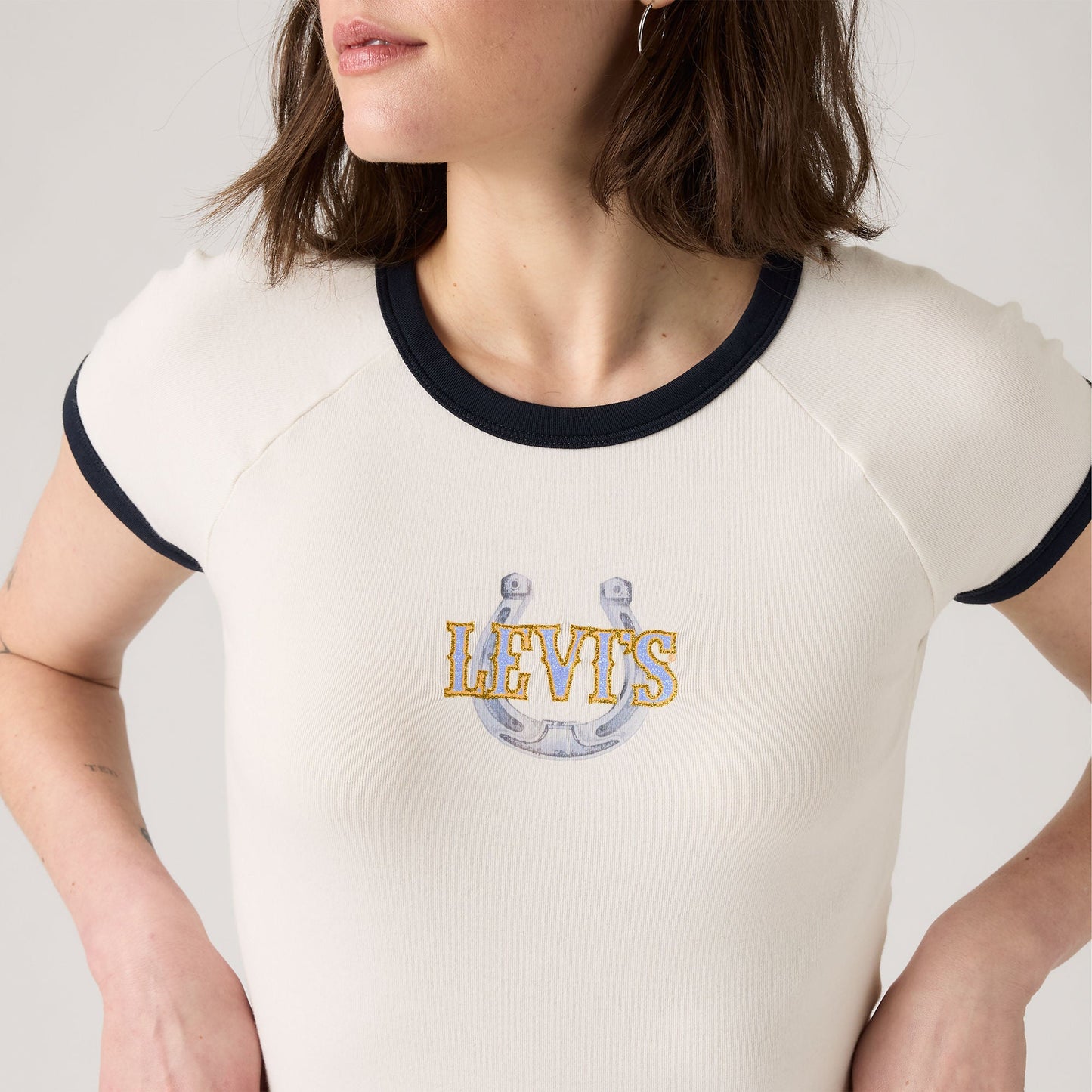 Levi's® Women's Graphic Riley Raglan Tee