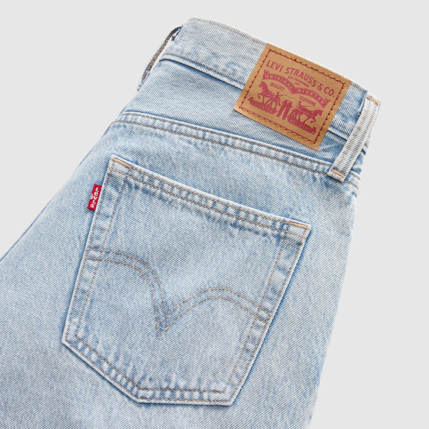 Levi's® Women's Middy Jorts