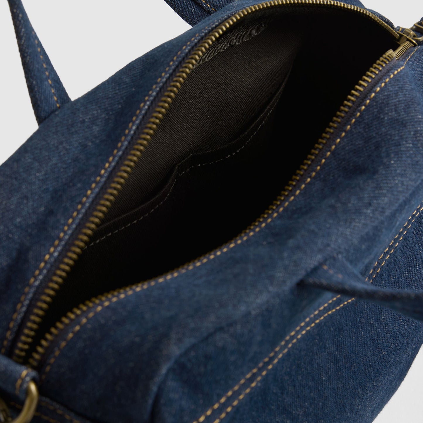 Levi's® Women's Presley Top Handle Bag