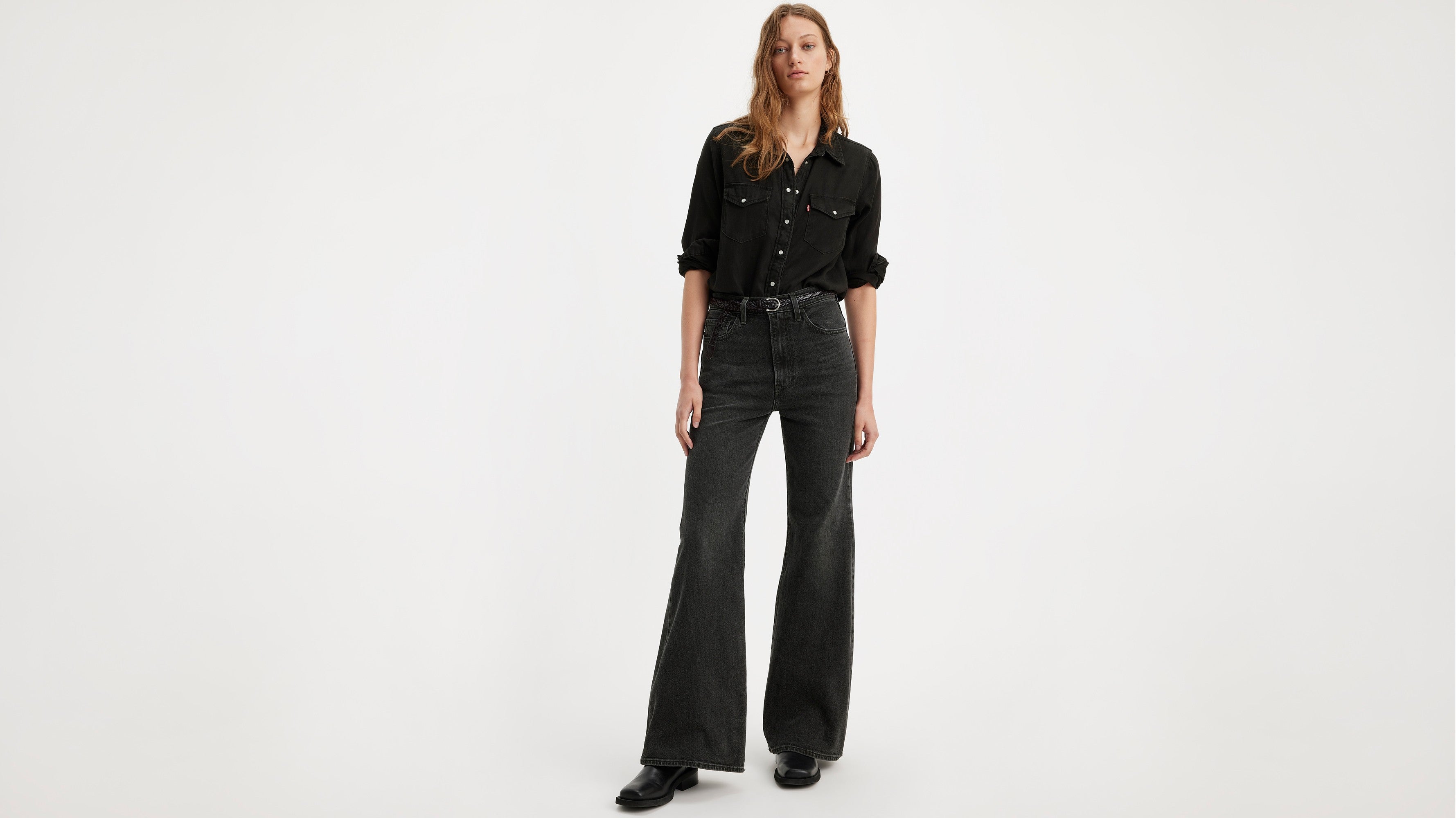 Levi's® Women's Ribcage Bell Jeans - On The Town No Crackle