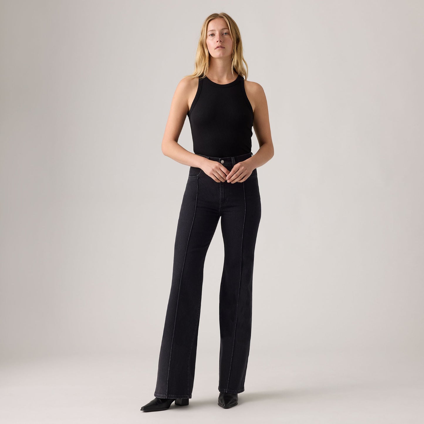 Levi's® Women's Ribcage Bell Western Jeans