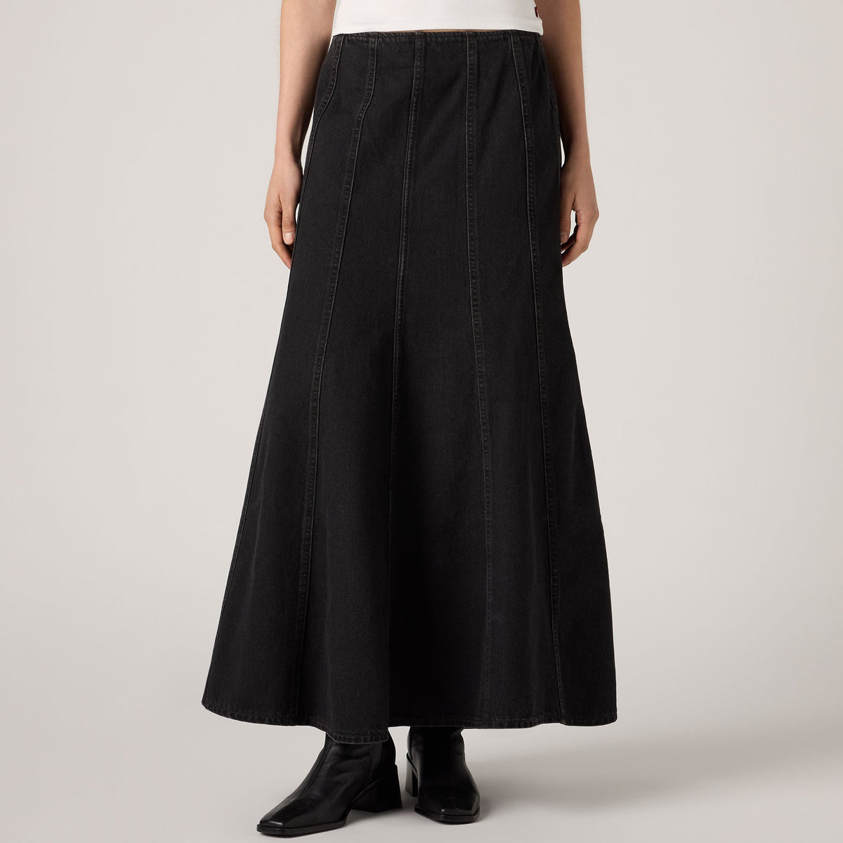 Levi's® Women's Seamed Flare Skirt