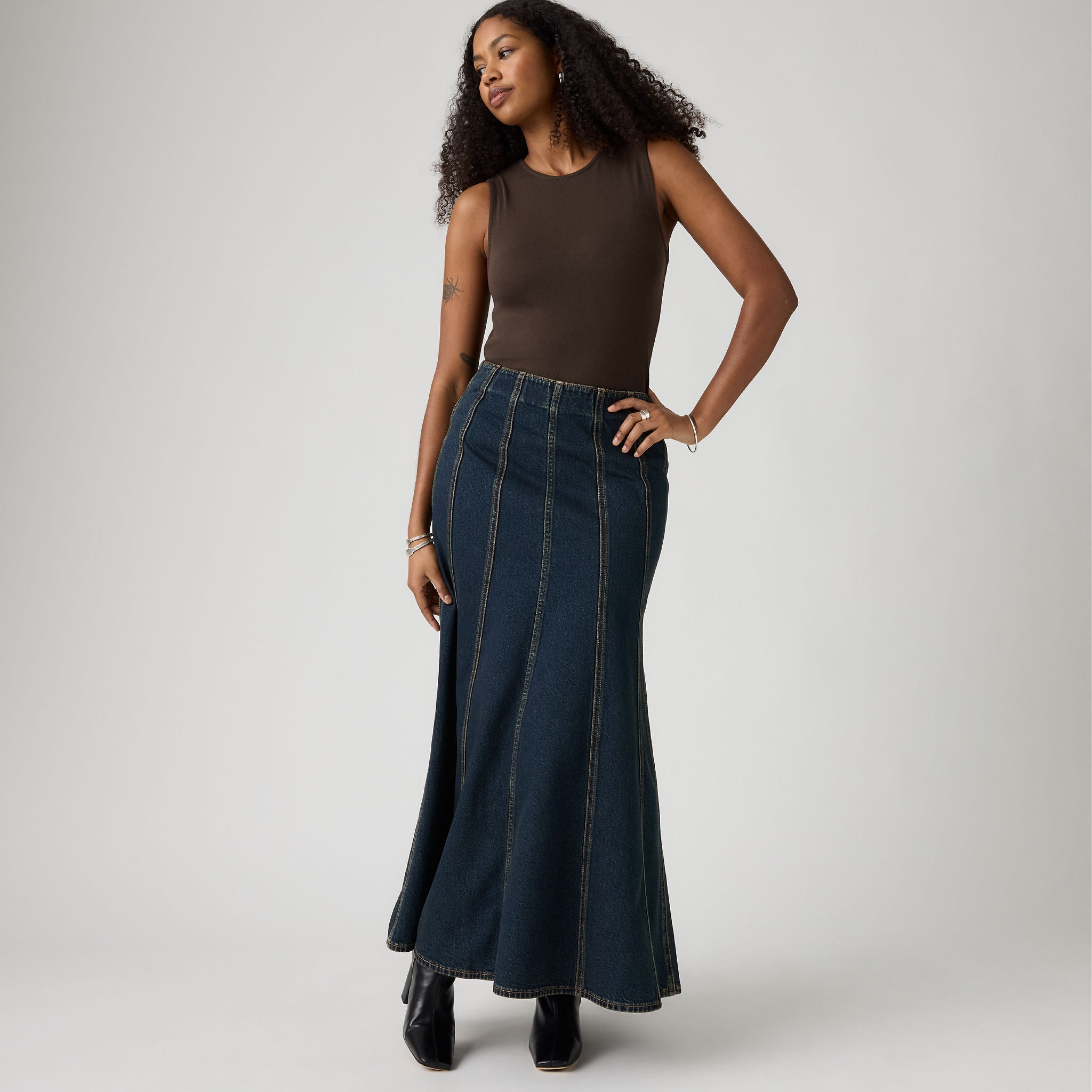 新品　WR BI-COLOR FLARE KNIT SKIRT Levi's® Women's Seamed Flare Skirt - Multicolor | Levi's SG