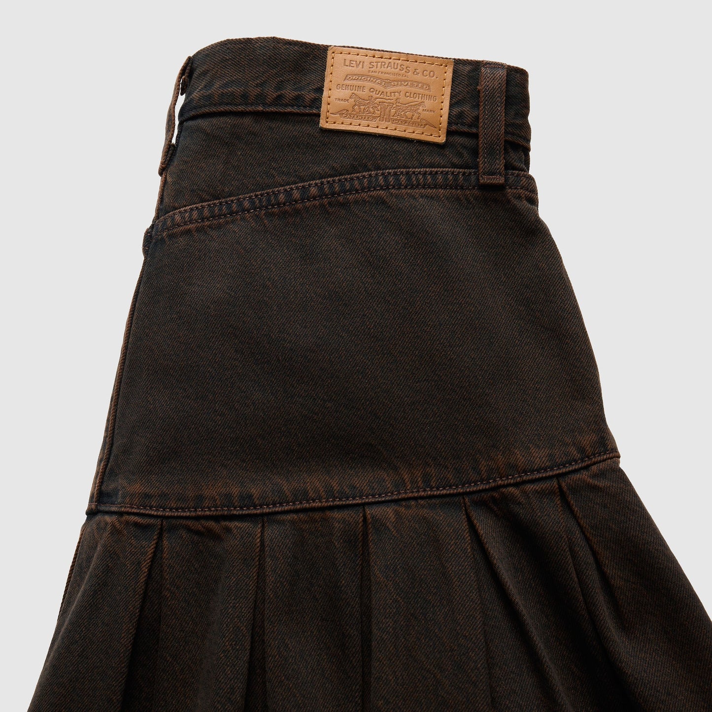 Levi's® Women's Yoked Pleated Skirt